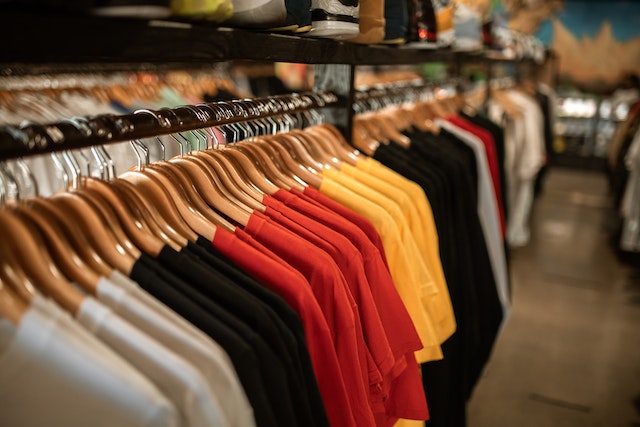 Are you going to buy wholesale clothing? Here is how!